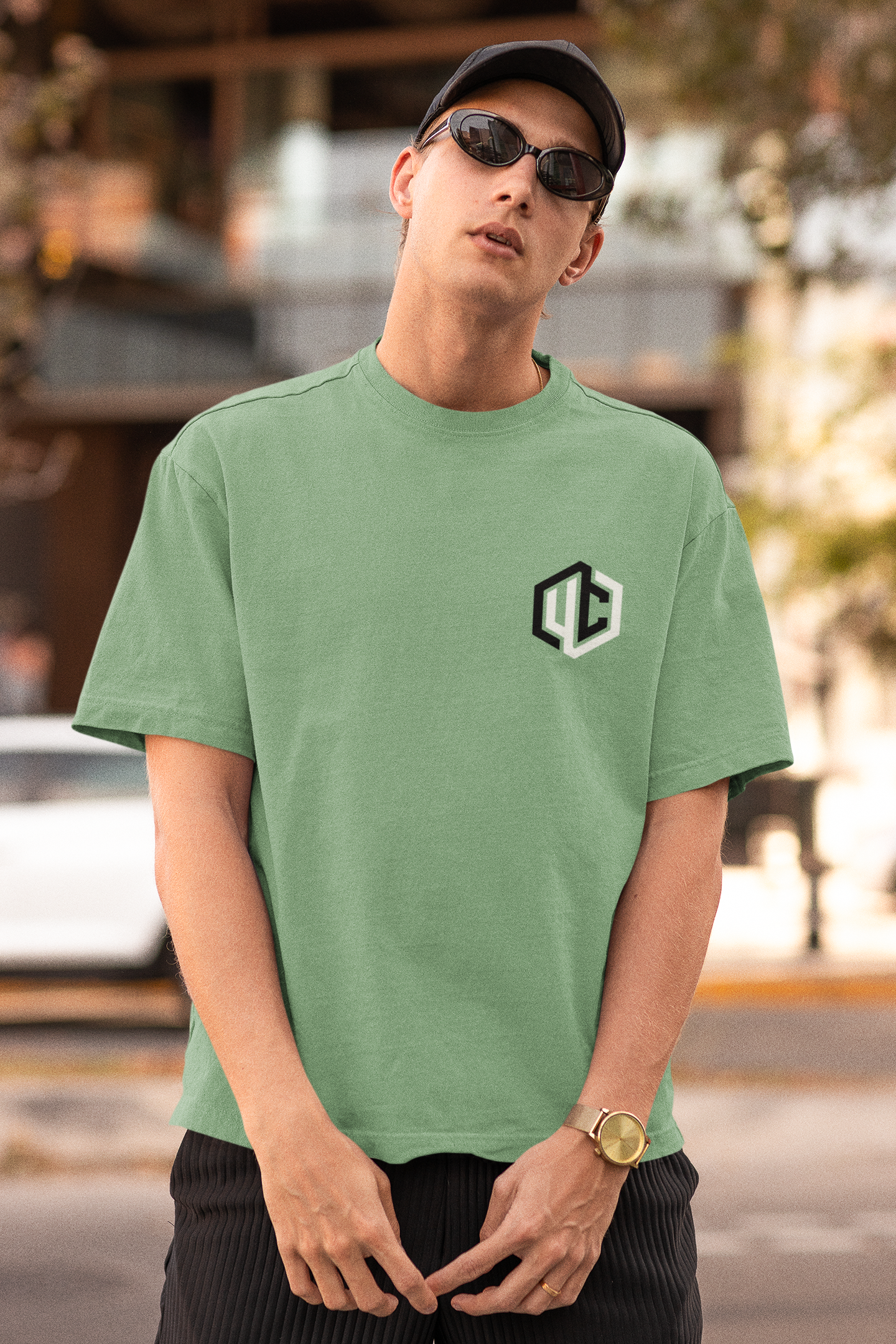 "Eyes On You" Oversized Graphic Tee – Streetwear Edition